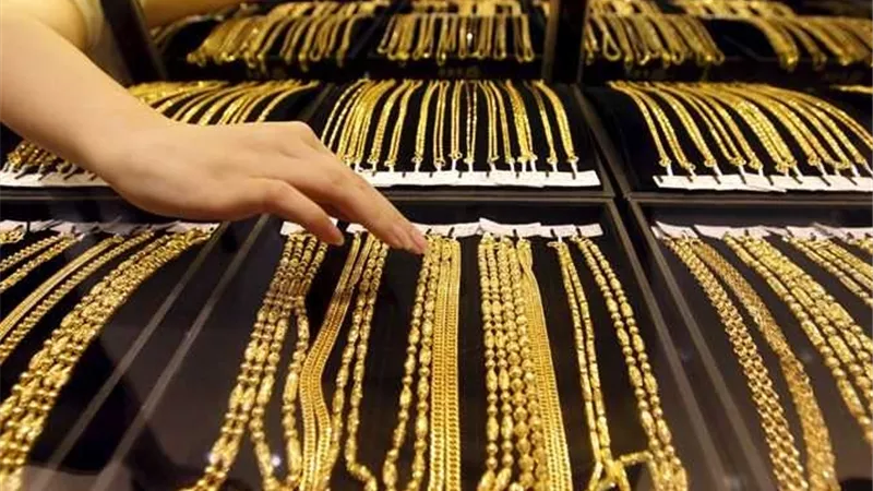سعر الذهب اليوم الأحد في مصر يتراجع مع بداية التعاملات
