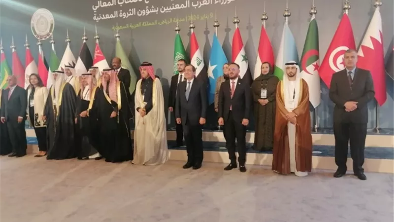الملا يشارك في الاجتماع التشاوري لوزراء الثروة المعدنية العرب بالرياض علي هامش مؤتمر التعدين الدولي