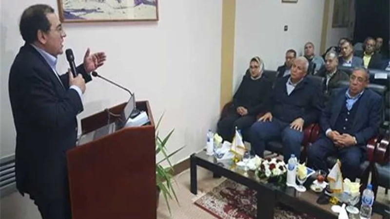 خلال جولته بالوادى الجديد.. وزير البترول: 800 مليون دولار تكلفة إنشاء مجمع انتاج الفوسفوريك بأبوطرطور