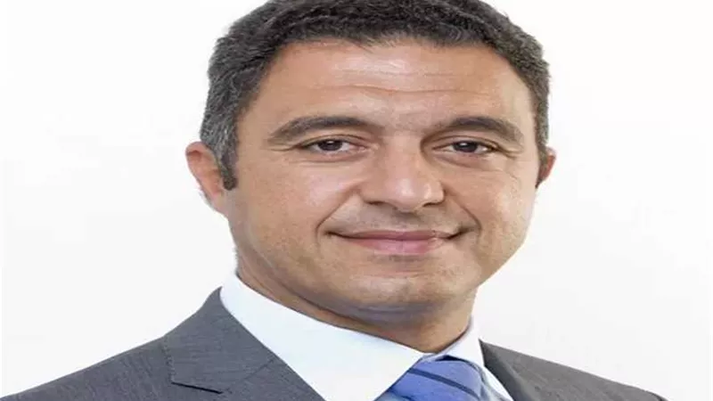 رئيس «شنايدر اليكتريك- مصر» يتقدم بالتعازي فى ضحايا محطة السكة الحديد