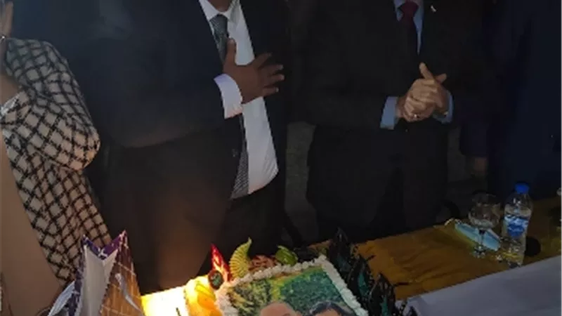 تحت شعار