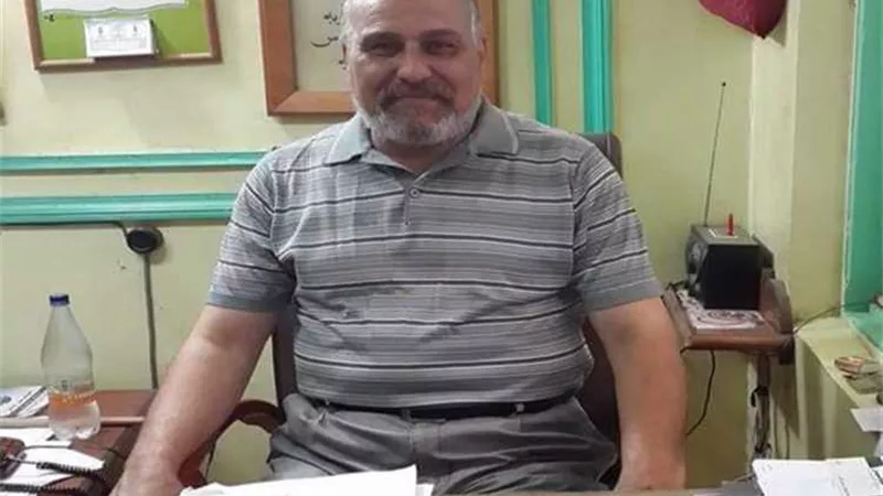 العاملون بالسويس للبترول يحتفلون ببلوغ نبيل عبدالرشيد السن القانونية