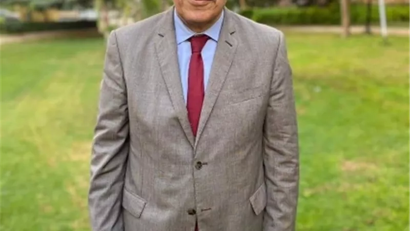 رئيس وقيادات شمال 