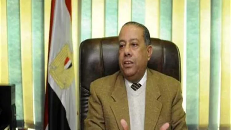 عاجل..القبض على رئيس مصلحة الضرائب واثنين آخرين في واقعة رشوة