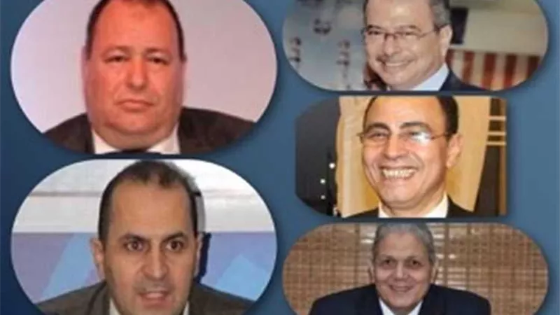 منذ الصباح الباكر ..قيادات الكهرباء يتواجدون بالتجمع الخامس لمتابعة إصلاح الأعطال والانقطاعات..ودسوقى:إعادة التيار ل٩٠٪ من المناطق