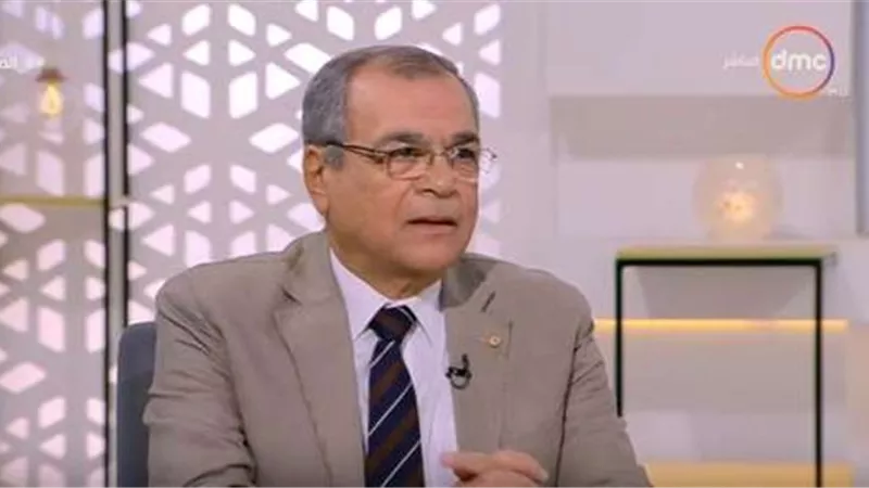 مدحت يوسف: الرمال السوداء ثروة قومية لمشروعات طويلة ونواة لصناعات تكاملية ضخمة