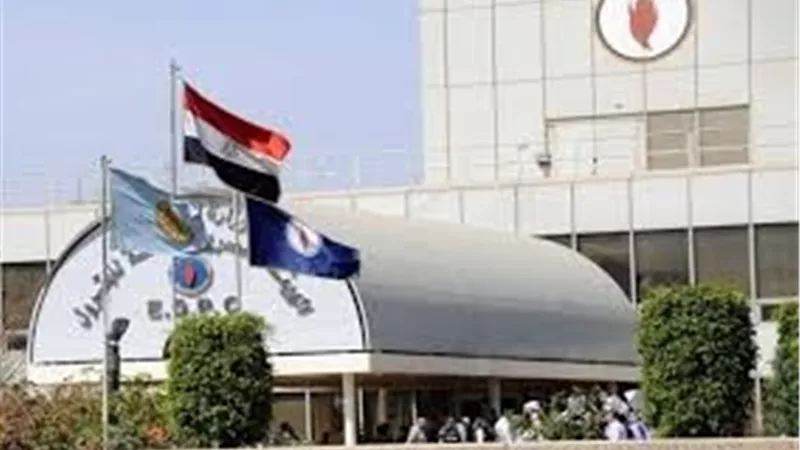 بالمستندات..وقائع المجاملات الصارخة فى إحدى شركات البترول ..وتداول اسم قيادة كبرى لتخويف العاملين