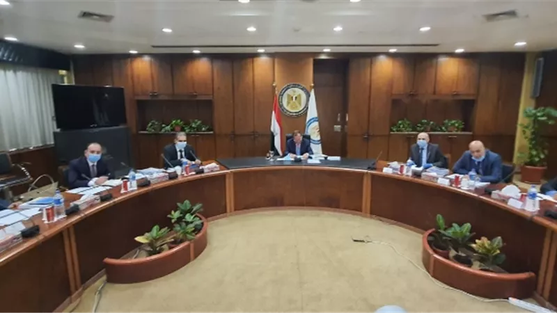 وزير البترول يرأس أعمال الجمعيات العامة لشركات القاهرة