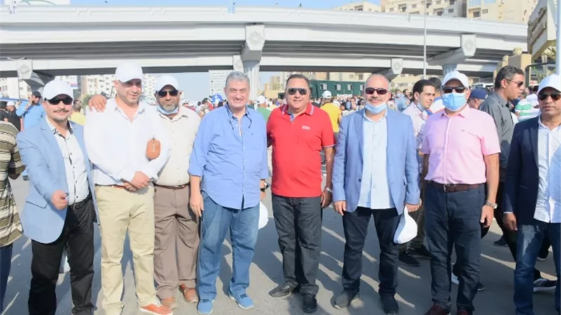 مسيرة حاشدة للقيادات والعاملين ب
