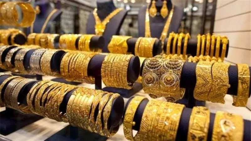 الذهب يهبط 17 جنيها بنهاية التعاملات.. وعيار 21 يسجل 835 جنيها