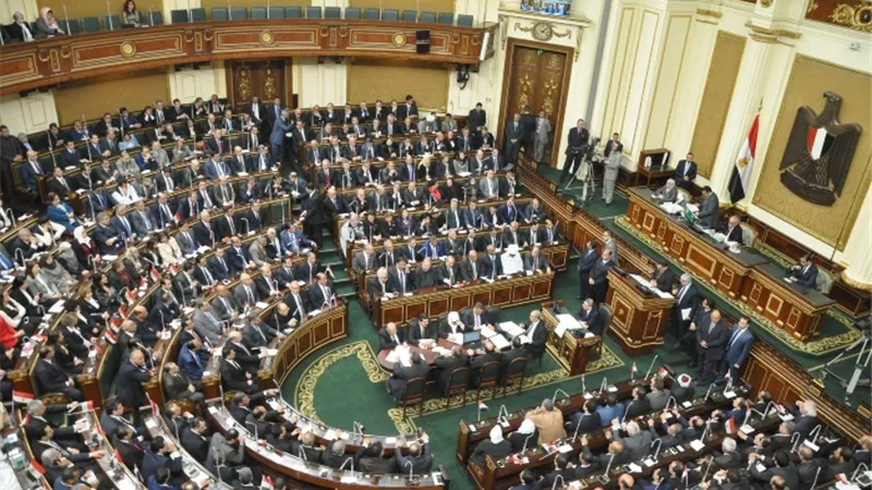 مجلس النواب يوافق مبدئيا على قانون منح تيسيرات لاستيراد سيارات المصريين بالخارج