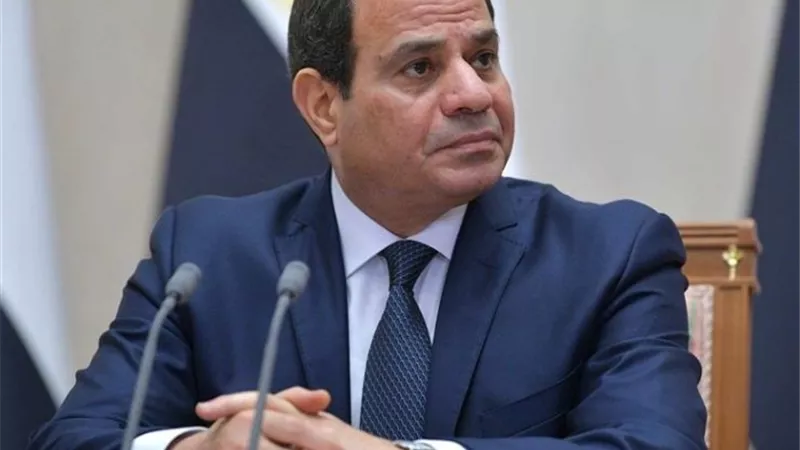 الرئيس السيسي: زيادة الحد الأدنى للدرجة السادسة لـ4 آلاف جنيه بدلا من 3500
