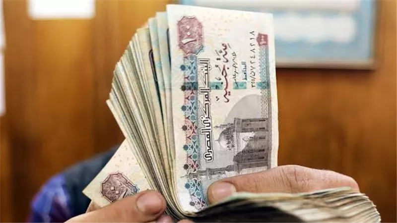 زيادات بين ٥ إلى ٧ ٱلاف جنيه..رئيس شركة إنتاج بترول يخالف تعليمات ترشيد الإنفاق