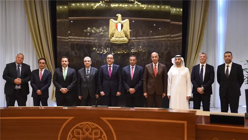 بقدرة 10 جيجاوات واستثمارات أجنبية مباشرة تتخطى 10 مليارات دولار.. رئيس الوزراء يشهد توقيع محضر استلام الأرض لتنفيذ مشروع لإنتاج الكهرباء من الرياح بغرب سوهاج