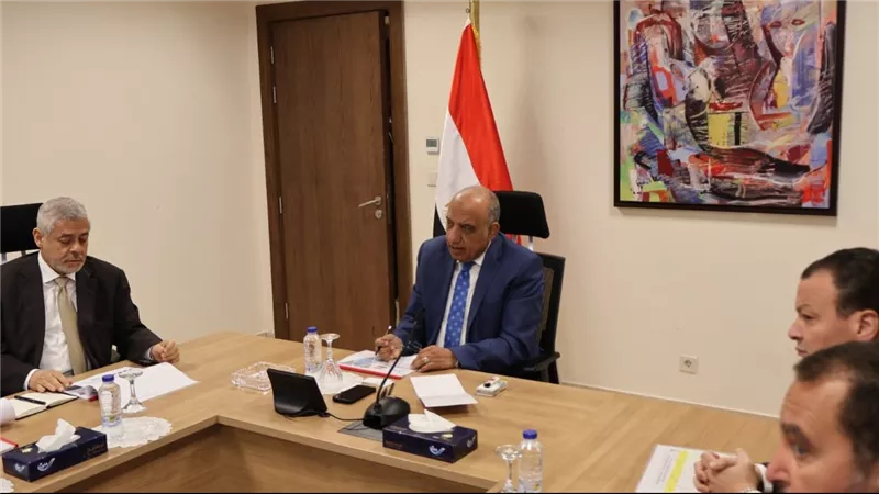 وزير الكهرباء يبحث مع   رئيس AMEA POWER  الإماراتية زيادة استثماراتها فى مجالات الطاقة المتجددة