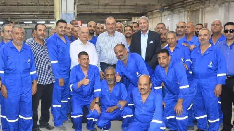 صور.. شيمي يتفقد تأهيل البنية التحتية لخطوط الإنتاج الجديدة بشركة النصر للسيارات