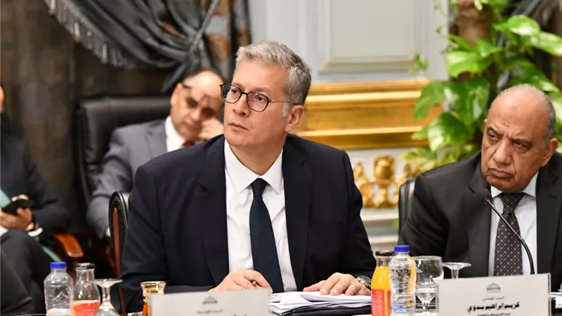 بدوي: حفر 110 بئراً استكشافية للغاز والزيت باستثمارات 1.2 مليار دولار خلال 2024/2025