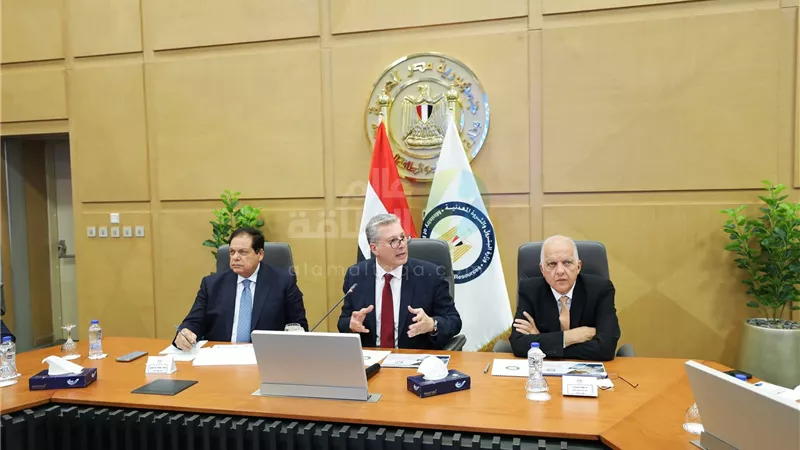 وزير البترول يعقد ورشة عمل موسعة حول الفرص الاستثمارية فى البحث والاستكشاف