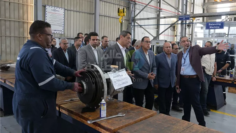 رئيس الوزراء يتفقد الشركة المصرية الألمانية للمضخات 