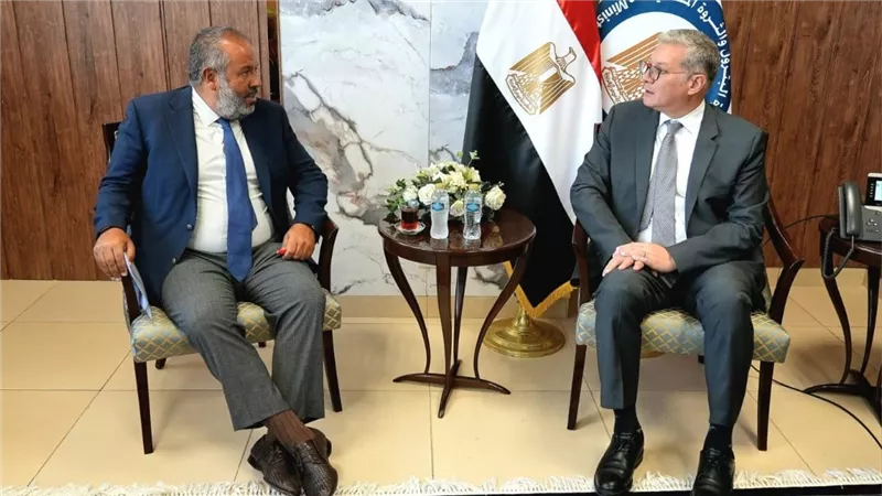 بدوي يبحث تسريع إطلاق استثمارات جديدة لتعظيم القيمة المضافة من الفوسفات