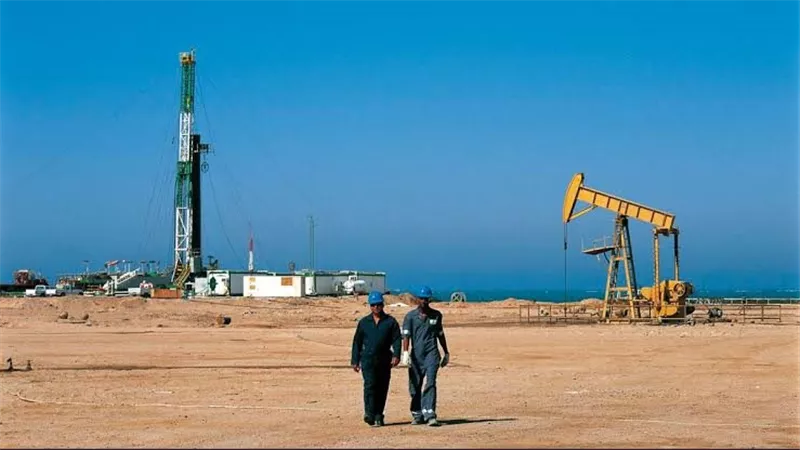 البترول المصرية تعتزم حفر 133 بئراً نفطية وغازية خلال 2025- 2026