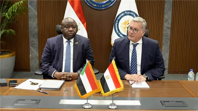 وزير البترول ونظيره السوداني يبحثان التعاون في التعدين وصناعات القيمة المضافة