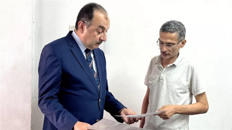 وزير قطاع الأعمال العام في زيارة مفاجئة لـ 
