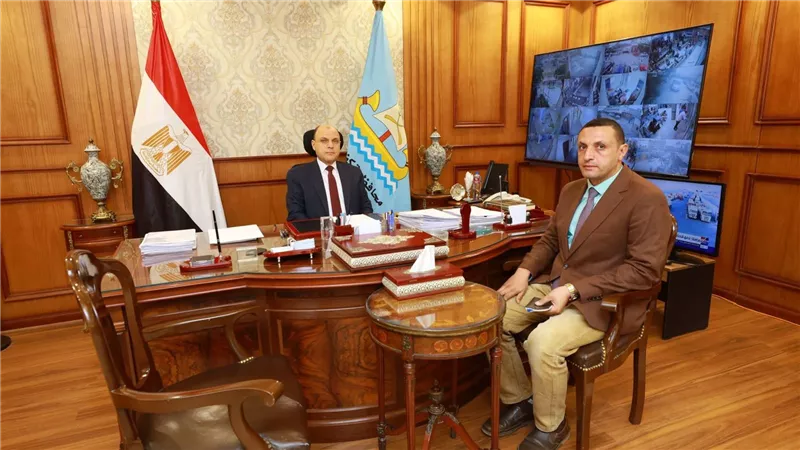 محافظ كفرالشيخ يبحث مع رئيس قطاع الكهرباء تطوير الشبكات والخدمات المقدمة للمواطنين