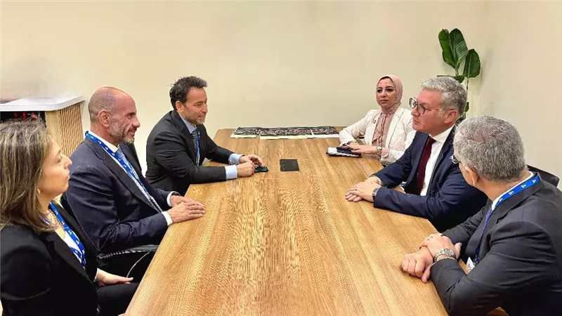 وزير البترول يبحث مع شلمبرجير العالمية التعاون في التطوير التكنولوجي لمجال البحث عن البترول والغاز