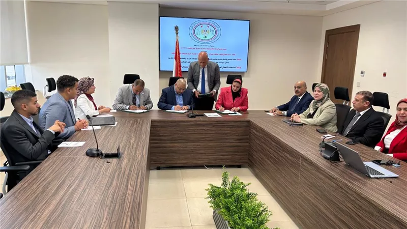 المصرية لنقل الكهرباء توقع عقداً لاستيعاب الأحمال الجديدة من مصر الوسطي لتوزيع الكهرباء