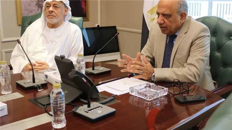 وزير الكهرباء يبحث مع شركة 