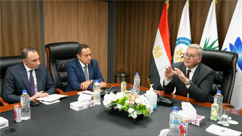 زيارة مفاجئة.. وزير البترول يتابع تطور إنتاج حقول الفرعونية ببورسعيد