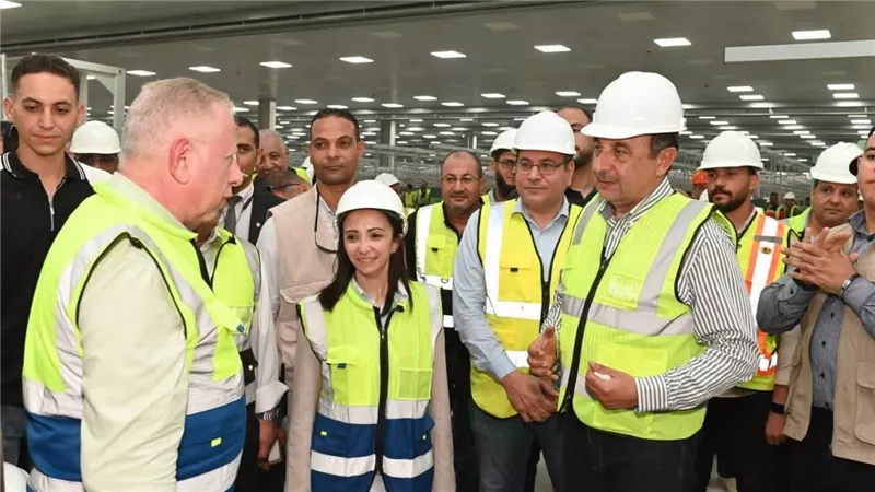 ميدانياً.. شيمي يتابع تقدم العمل بمجمع مصانع شركة مصر للغزل والنسيج وصباغي البيضا