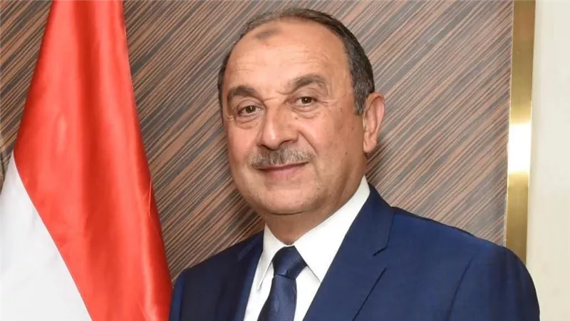 وزير قطاع الأعمال العام يهنئ الدكتور خالد العناني لانتخابه مديراً لـ اليونسكو