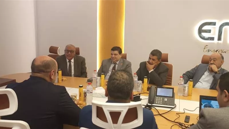 قيادات «باور فيجن»فى زيارة مميزة لمصنع EMAS