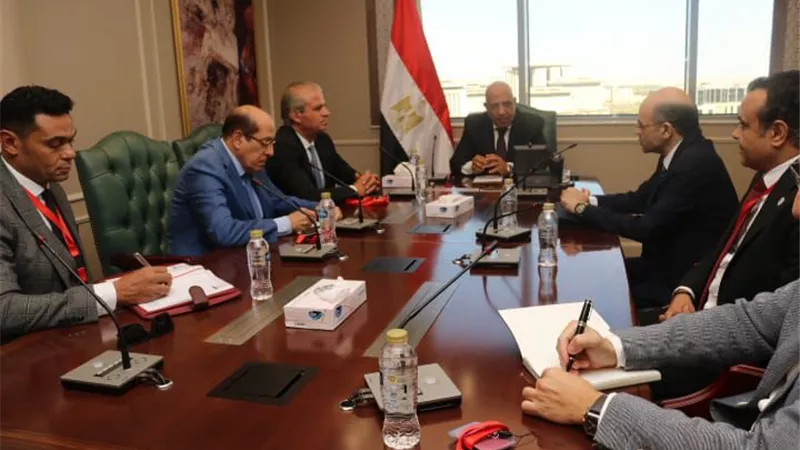 وزير الكهرباء يتابع بدء انشاء مجمع صناعي متكامل لانتاج الأسمدة العضوية واستخلاص المواد الحرجة