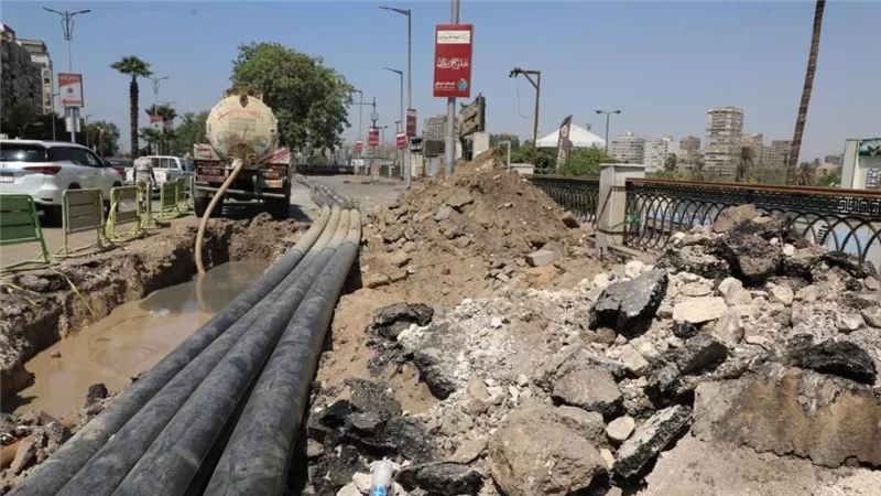 محافظ الجيزة: الانتهاء من أعمال الحفر النفقي لكابلات تغذية محطات مياه جزيرة الذهب