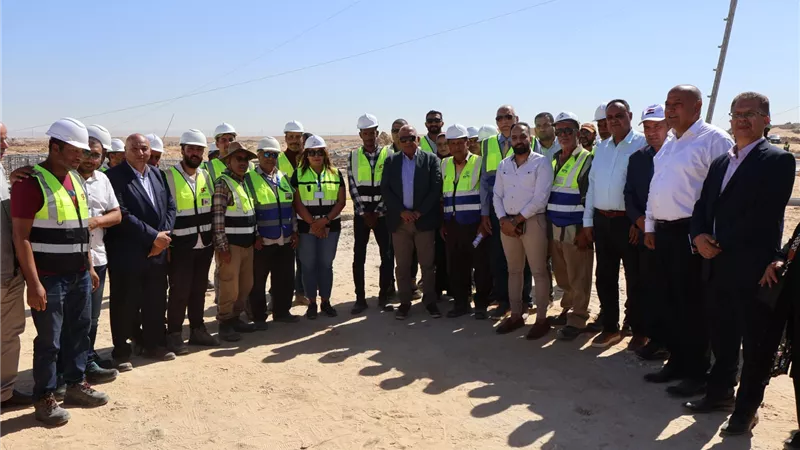 فى زيارة ميدانية.. وزير الكهرباء  يتفقد انهاء الأعمال فى موقعى أبراج عبور قناة السويس على مسار خط الربط المصرى السعودى