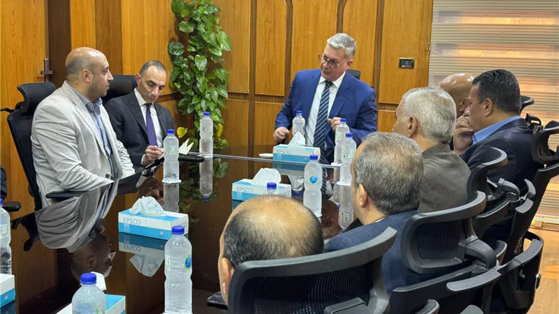 جولة مفاجئة.. وزير البترول يجري زيارة مفاجئة لشركة أبسكو لمتابعة سير العمل