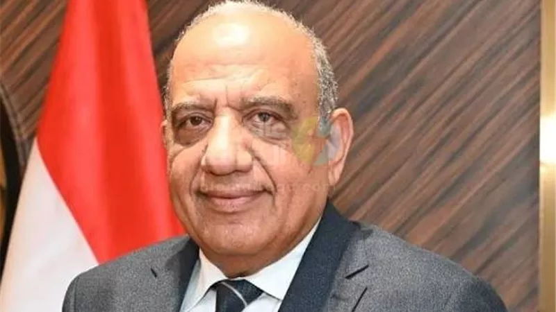 بعد قليل ٠٠وزير الكهرباء يتفقد محطة النوبارية2250 ميجاوات