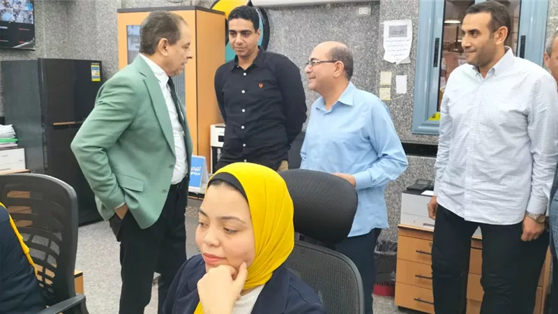 زيارة مفاجئة لرئيس مصر الوسطى لقطاع توزيع بني سويف 