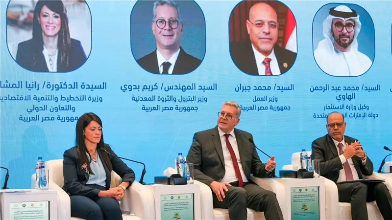 لتعزيز الاستثارات في الطاقة والتعدين .. وزير البترول يشارك في منتدى “التجارة المصري الخليجي”
