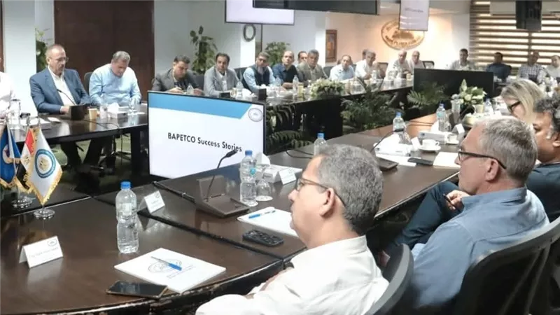 فى متابعة ميدانية ببدر الدين.. رئيس هيئة البترول يناقش خطة زيادة الإنتاج والاحتياطى
