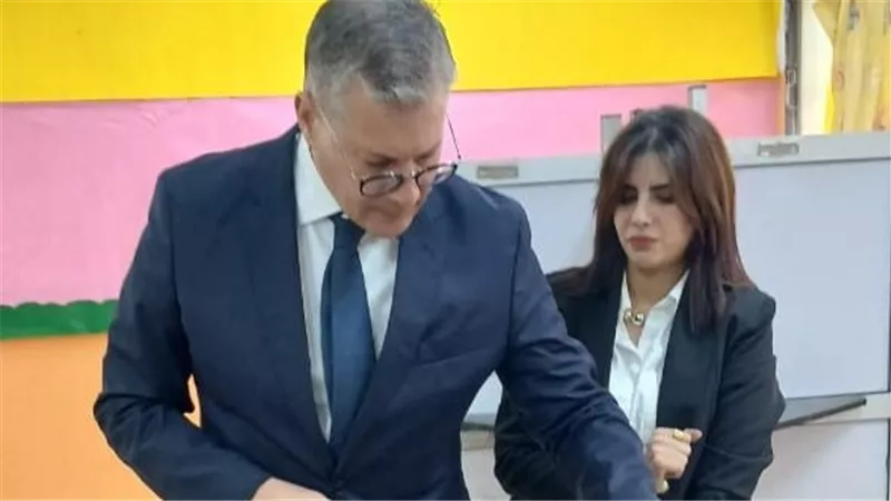 وزير البترول يدلي بصوته في انتخابات مجلس النواب