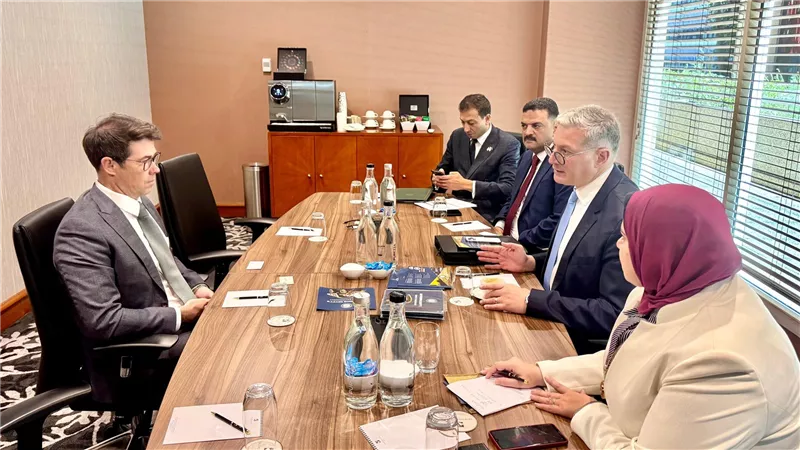 وزير البترول يبحث فرص التعاون في المعادن الحيوية والنادرة مع شركة هانتر الأسترالية