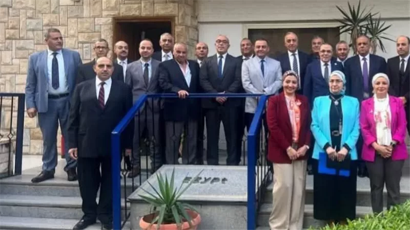رئيس وقيادات هيئة البترول يتفقدون شركة جمسة للبترول