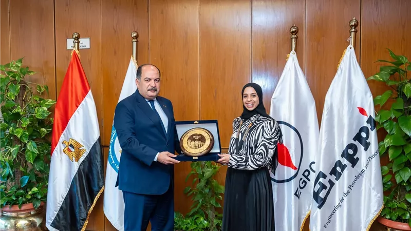 إنبي تحتفل بالبطلة العالمية آية هشام وتكرمها في احتفالية خاصة