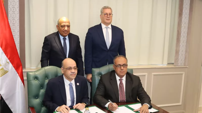 وزيرا الكهرباء والبترول يشهدان توقيع بروتوكول تعاون بين العامة للبترول والمواد النووية   