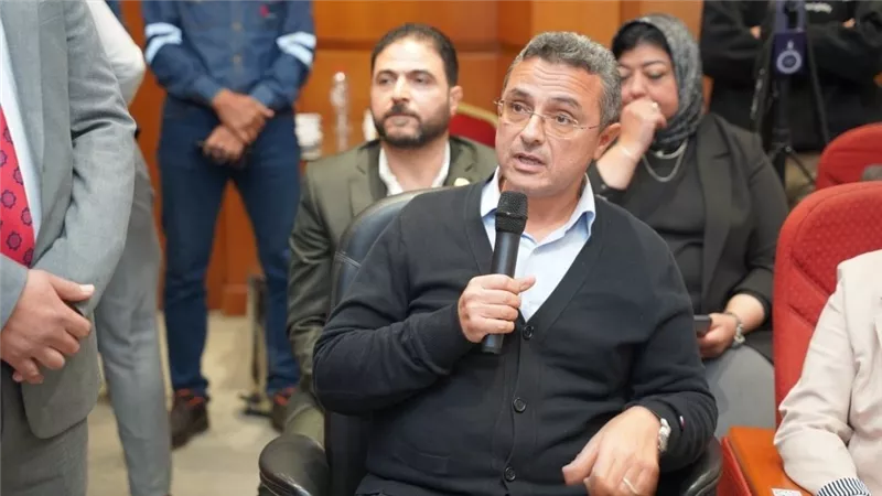 المهندس أيمن  الجارم: «إيلاب» نموذج للتكامل بين القابضة للبتروكيماويات وهيئة البترول ومصافي التكرير التابعة