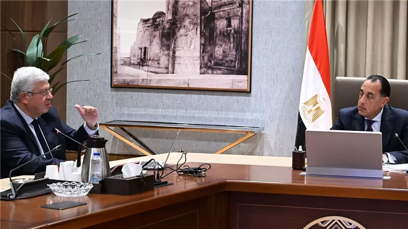 رئيس الوزراء يتابع نتائج المبادرة الرئاسية 